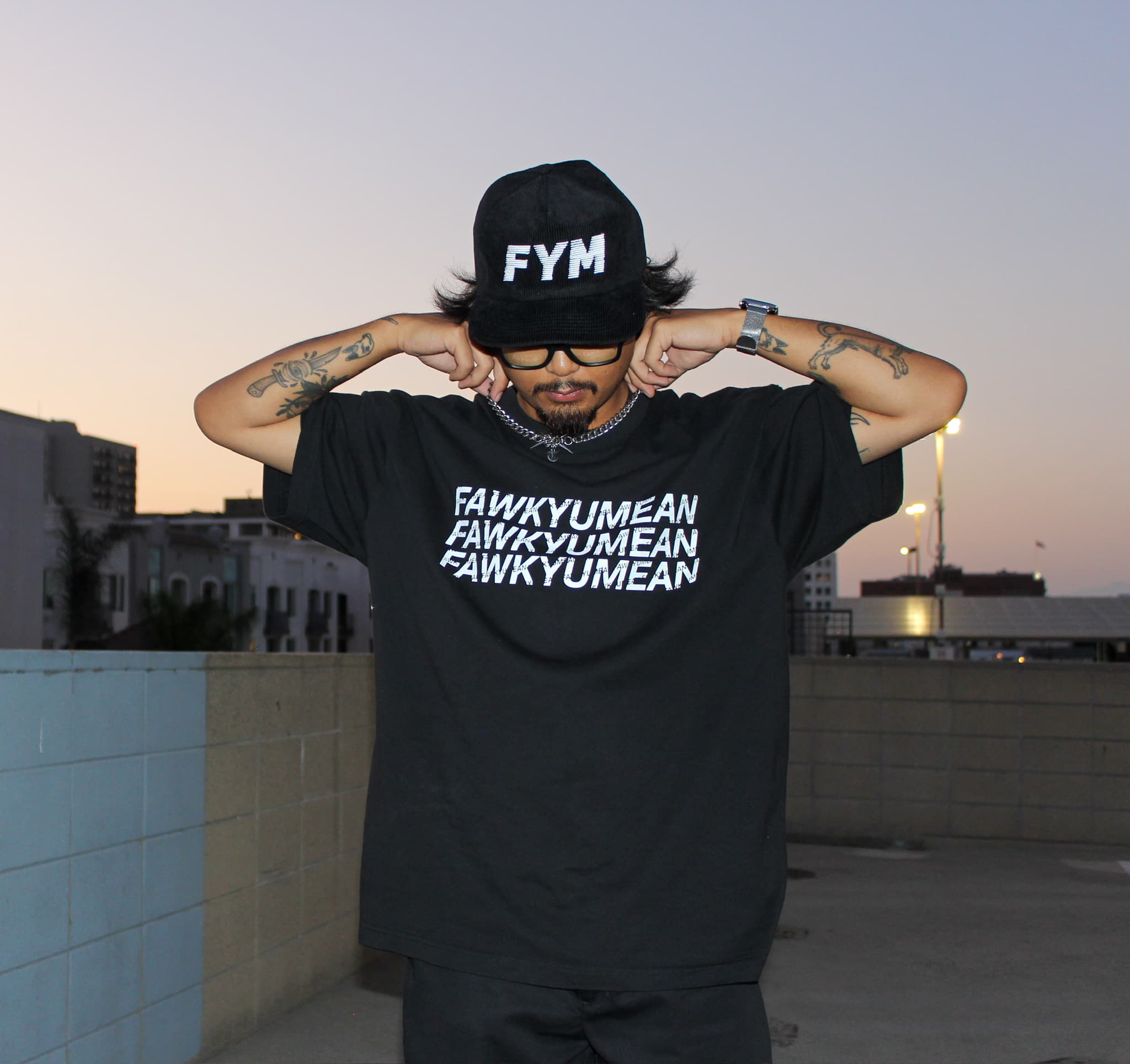 Man wearing a Fawkyumean hat in street style